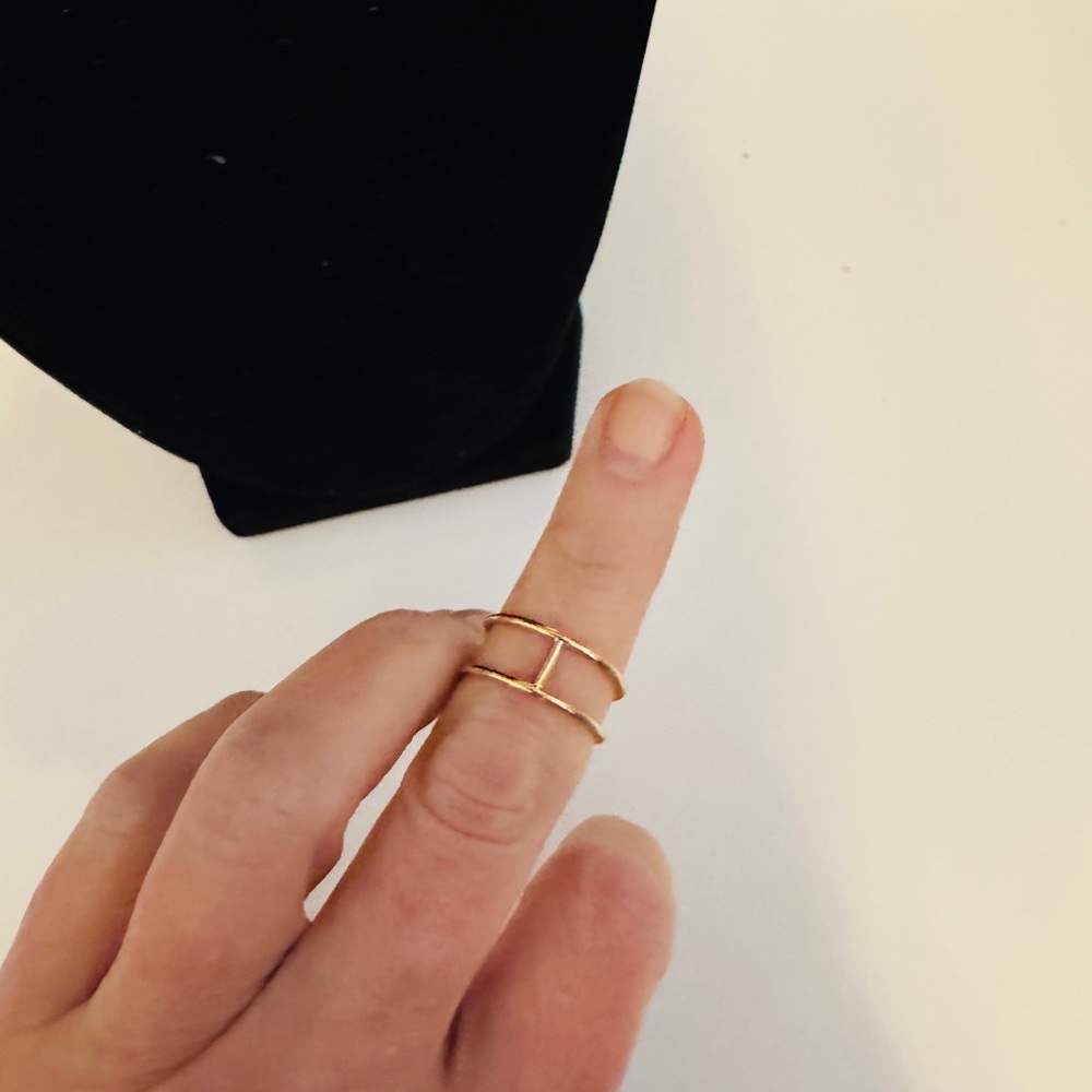 Elegant Gold Double Band Ring